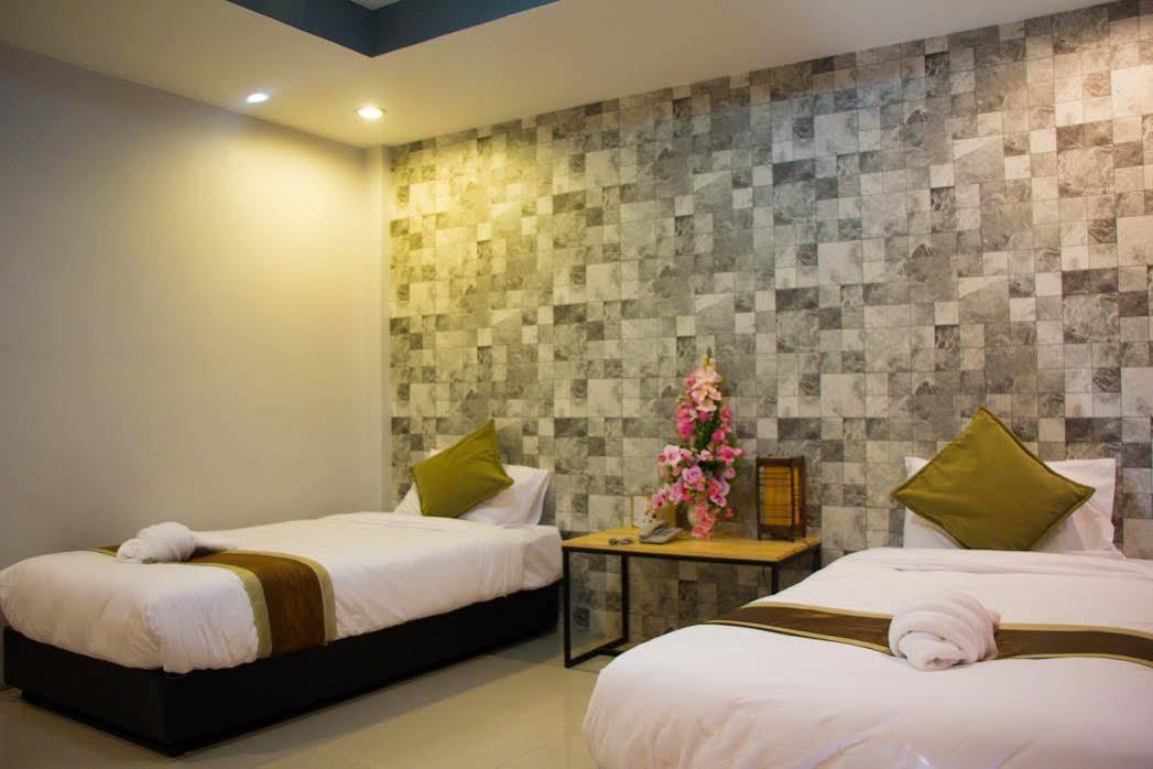 Royal Nine Hotel Kanchanaburi Exterior foto